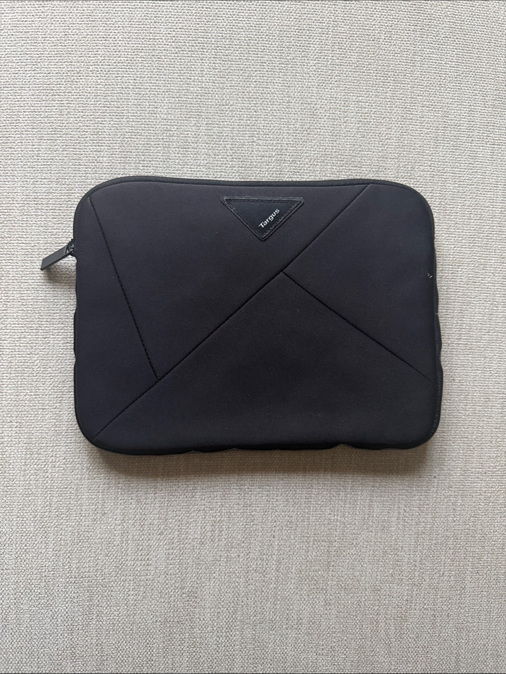 Targus Model TSS109-52 Tablet Sleeve Carrying Case travel Black 11.5 x 8.5